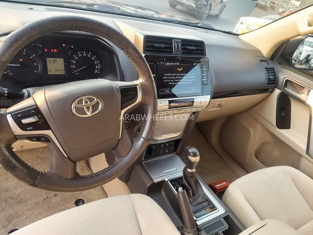 Toyota Land Cruiser Prado 2019 for Sale in Sharjah Image-9