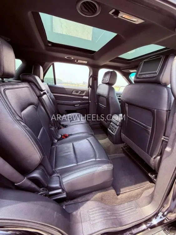 Ford Explorer 2017 for Sale in Ajman Image-7