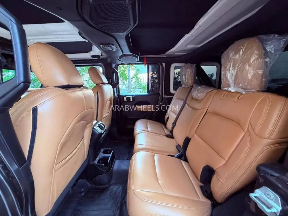 Jeep Wrangler 2020 for Sale in Ajman Image-12
