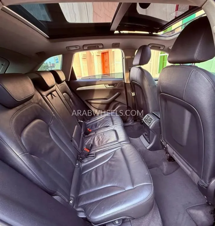 Audi Q5 2012 for Sale in Ajman Image-8