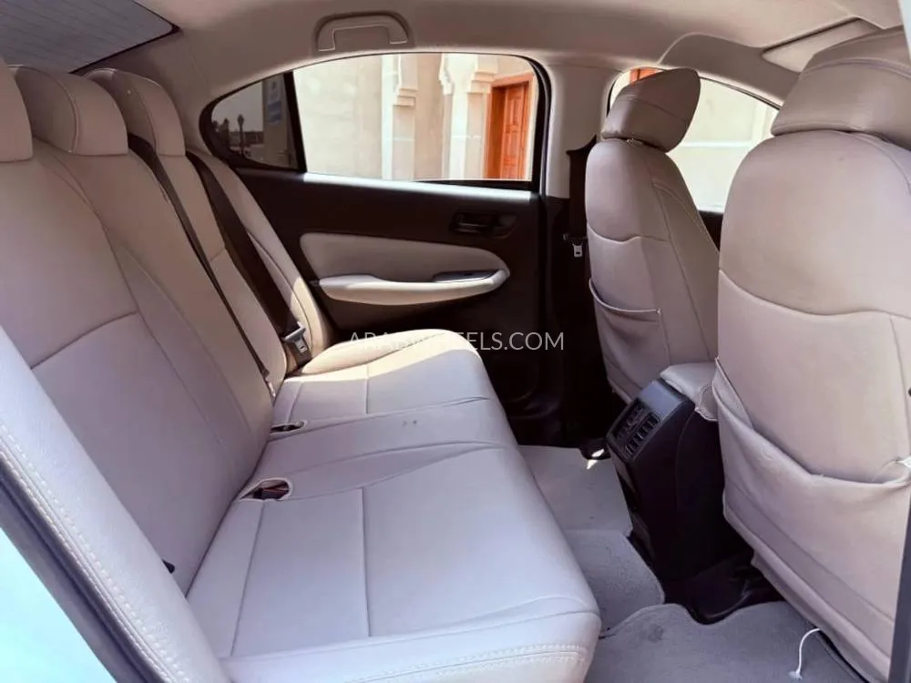 Honda City 2022 for Sale in Ajman Image-7