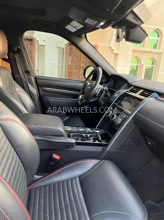 Land Rover Discovery Sport 2018 for Sale in Ajman Image-3