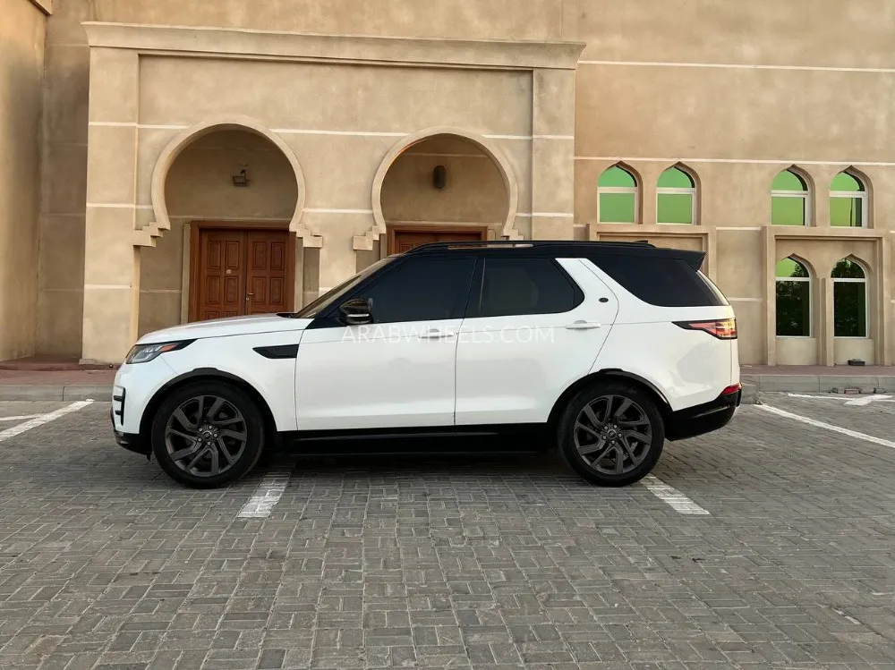 Land Rover Discovery Sport 2018 for Sale in Ajman Image-2