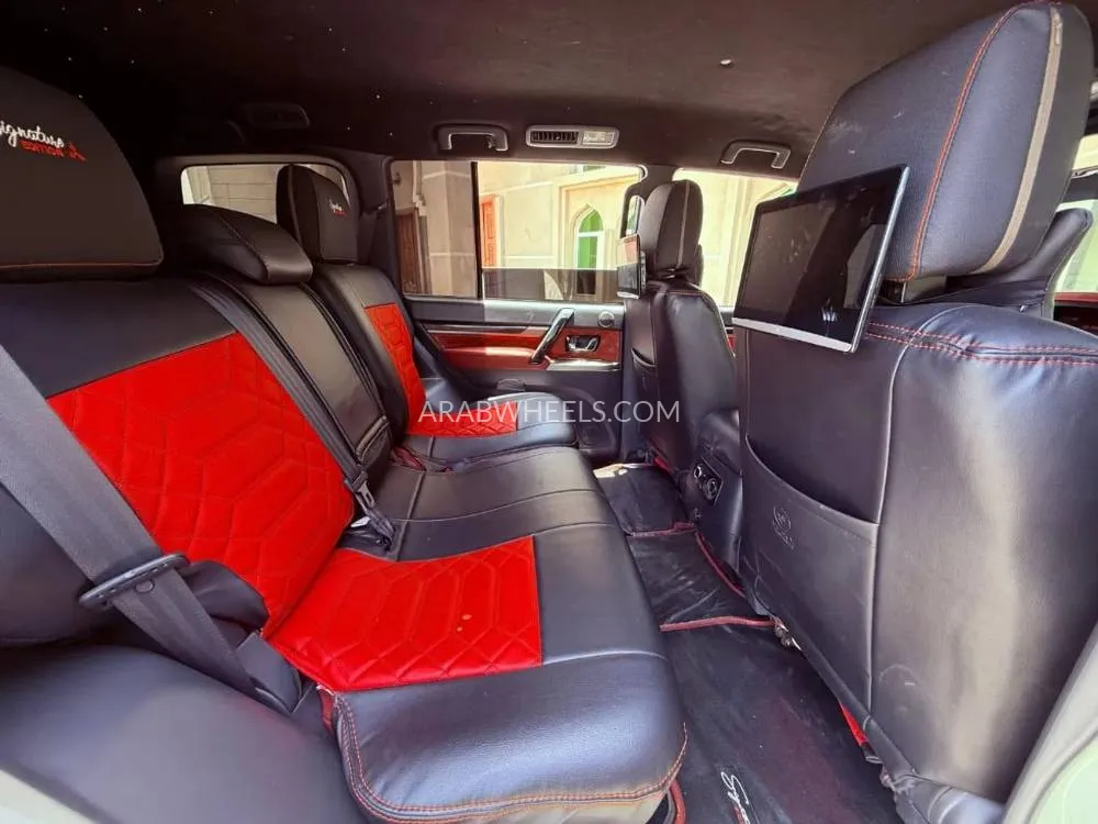 Mitsubishi Pajero 2020 for Sale in Ajman Image-10
