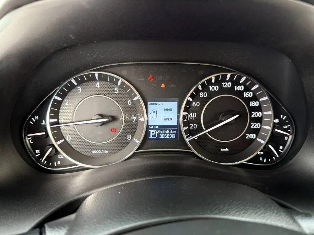 Nissan Patrol 2018 for Sale in Abu Dhabi Image-7