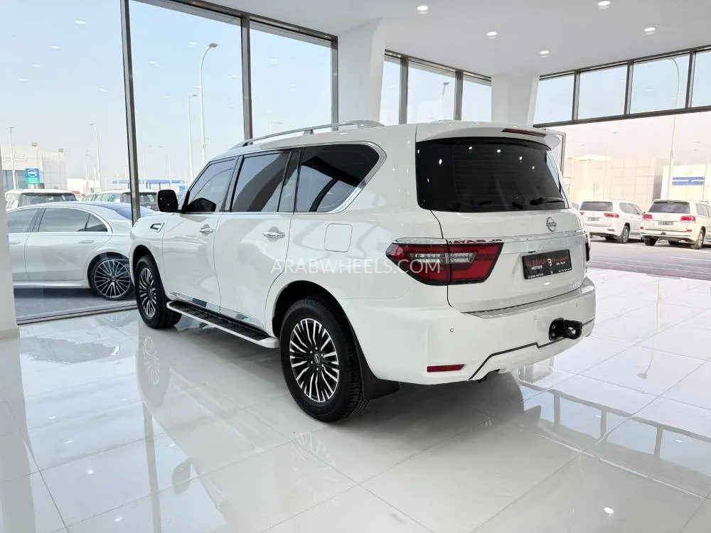 Nissan Patrol 2023 for Sale in Abu Dhabi Image-9