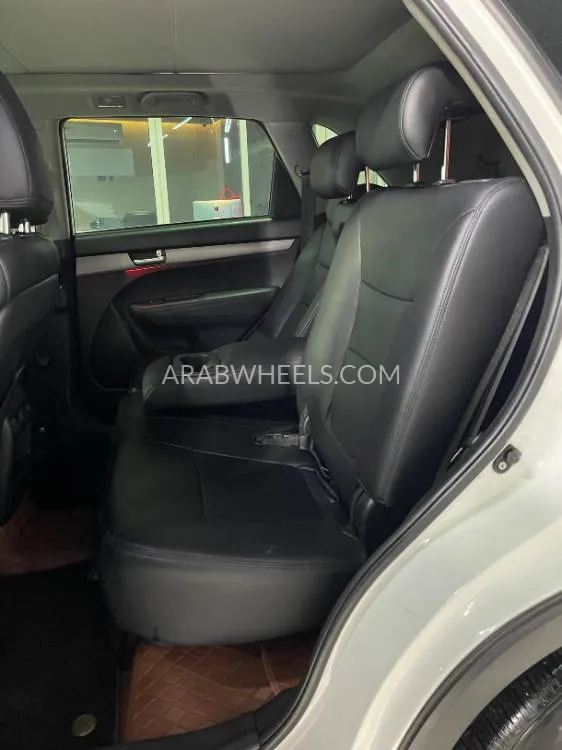 Kia Sorento 2013 for Sale in Ajman Image-9