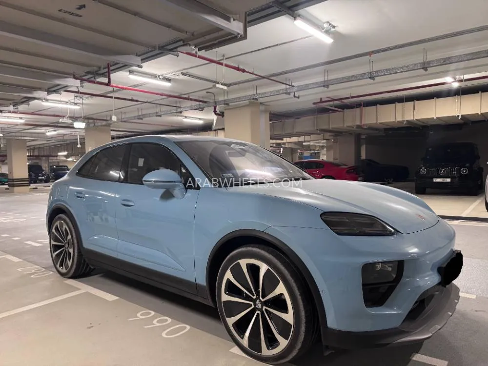 Porsche Macan 2024 for Sale in Dubai Image-2