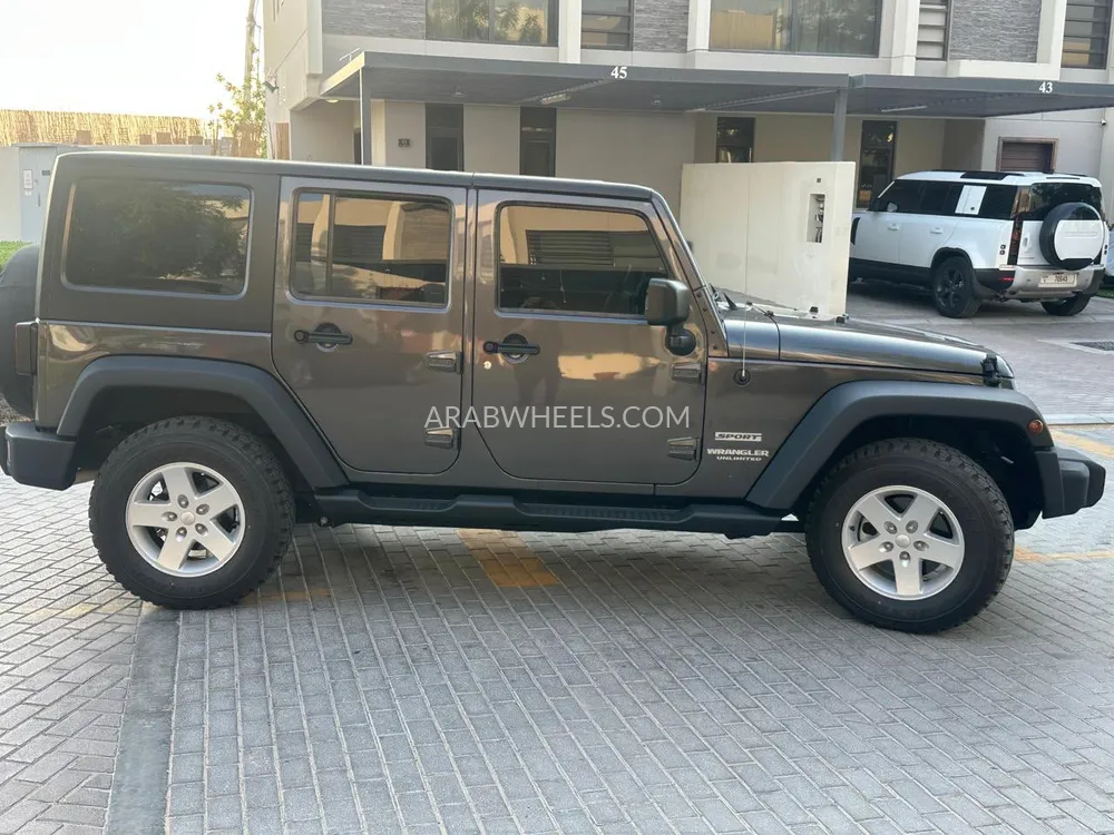 Jeep Wrangler 2017 for Sale in Dubai Image-4