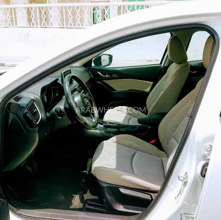 Mazda 3 2016 for Sale in Ajman Image-9