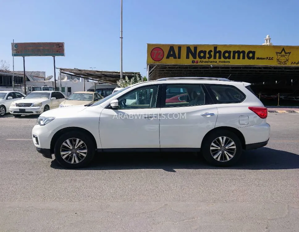 Nissan Pathfinder 2020 for Sale in Ajman Image-4