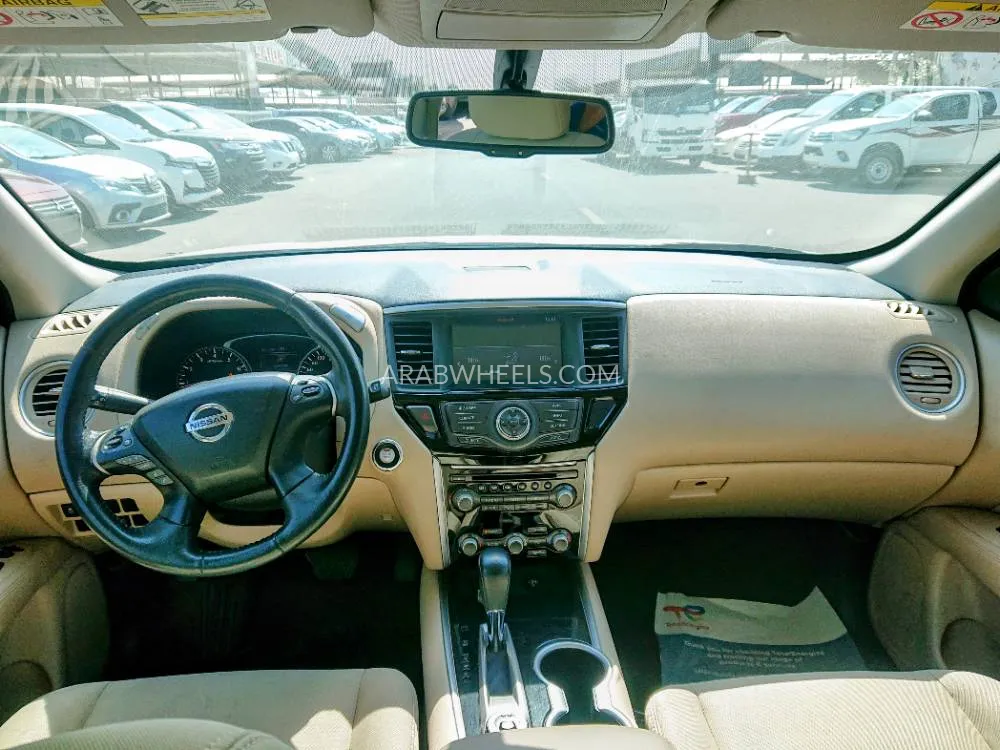 Nissan Pathfinder 2020 for Sale in Ajman Image-11