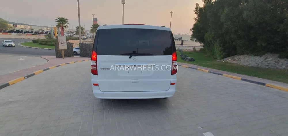 Mercedes Benz V Class 2014 for Sale in Sharjah Image-2