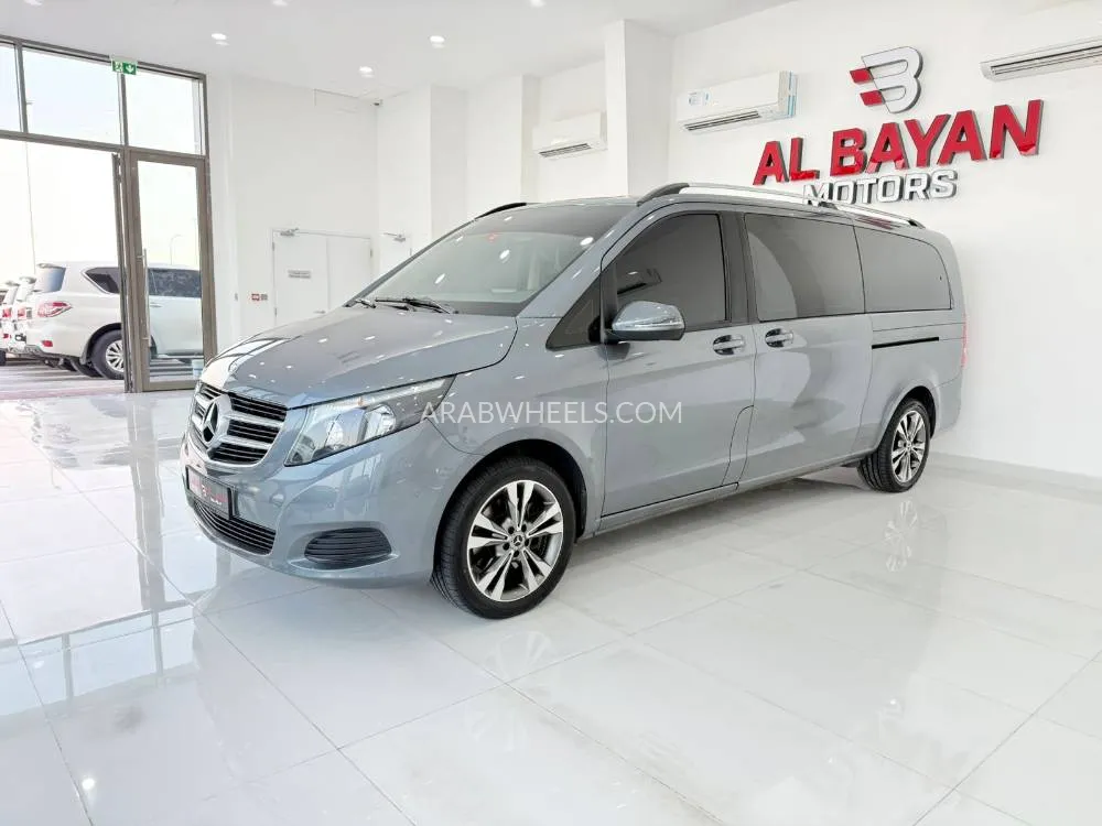 Mercedes Benz V Class 2018 for Sale in Abu Dhabi Image-3