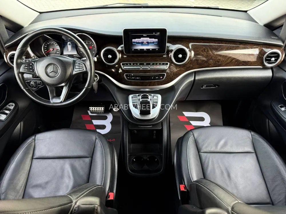 Mercedes Benz V Class 2018 for Sale in Abu Dhabi Image-6