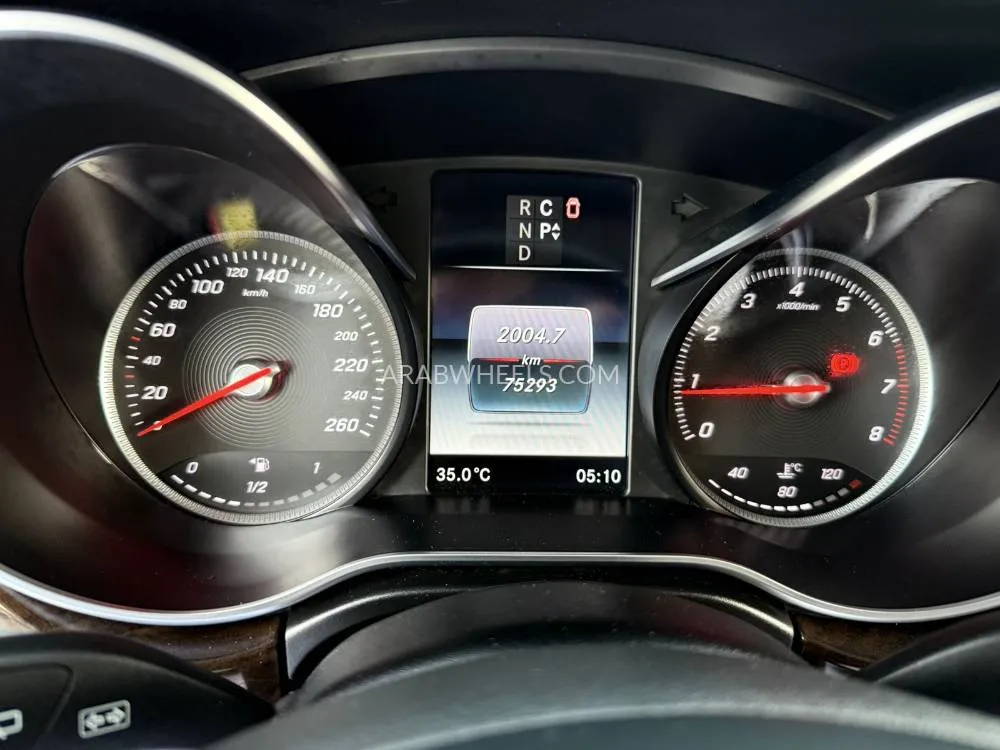 Mercedes Benz V Class 2018 for Sale in Abu Dhabi Image-7