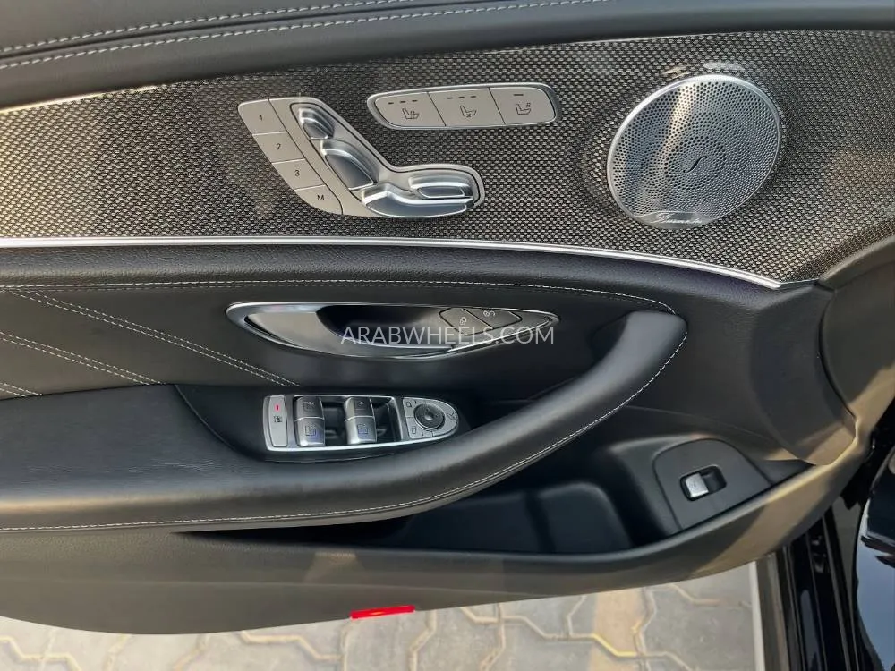 Mercedes Benz E Class 2017 for Sale in Ajman Image-6