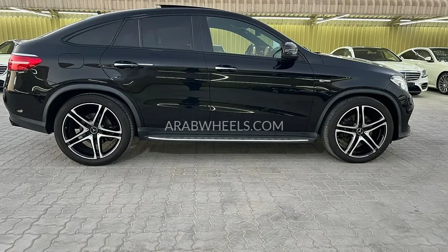 Mercedes Benz GLE Class 2017 for Sale in Ajman Image-5