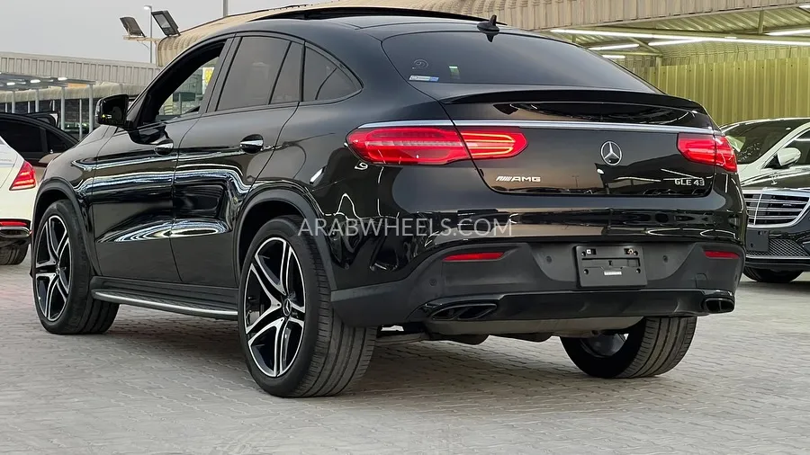 Mercedes Benz GLE Class 2017 for Sale in Ajman Image-15