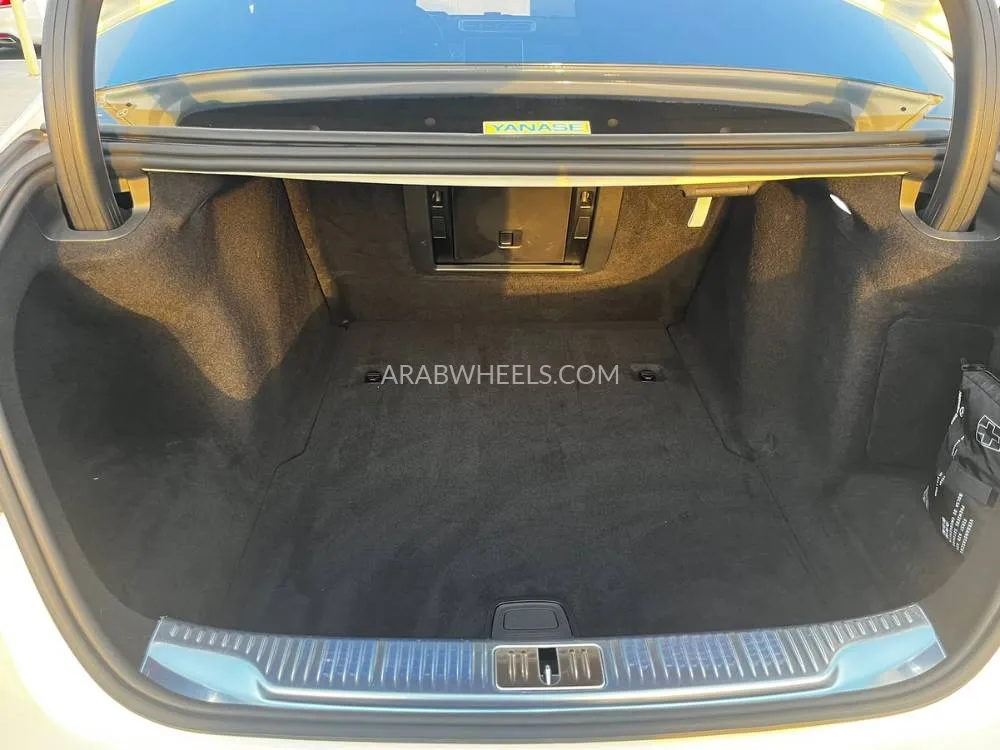 Mercedes Benz S Class 2021 for Sale in Ajman Image-17
