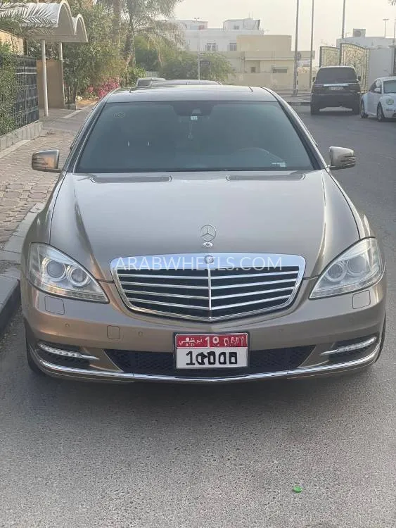مرسيدس بنز كلاس S 2010 for Sale in العين Image-4