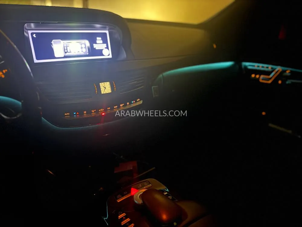 مرسيدس بنز كلاس S 2010 for Sale in العين Image-8