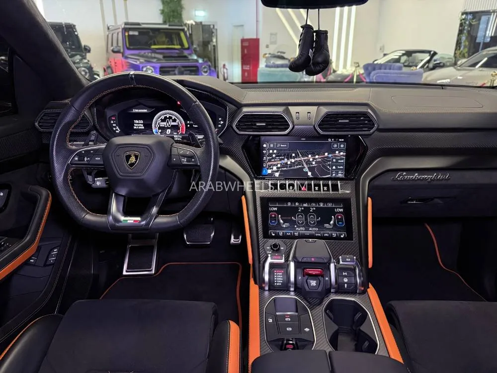 Lamborghini Urus 2021 for Sale in Dubai Image-6