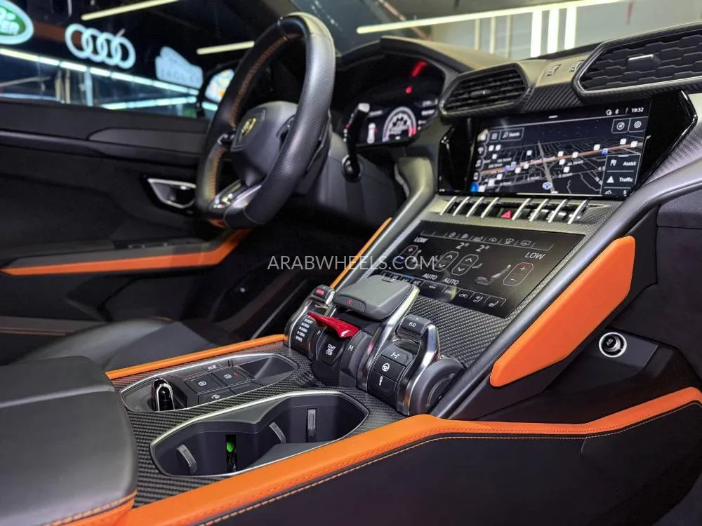 Lamborghini Urus 2021 for Sale in Dubai Image-7