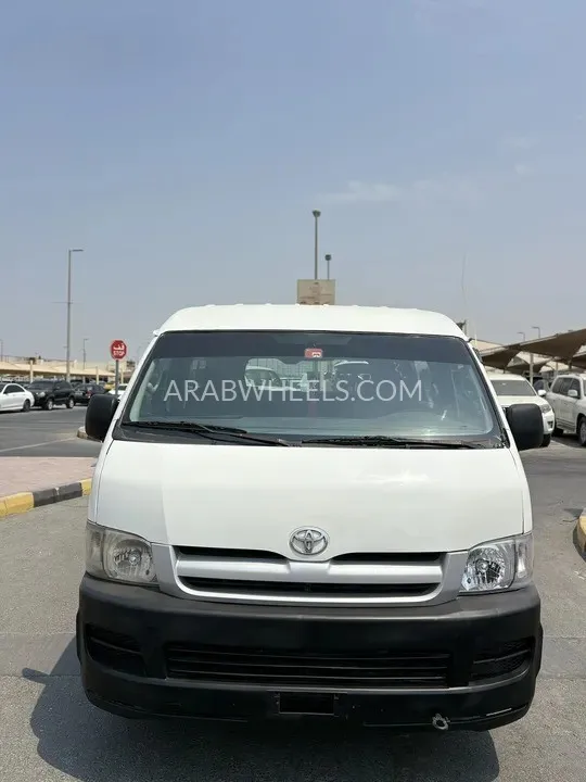 Toyota Hiace 2008 for Sale in Sharjah Image-3