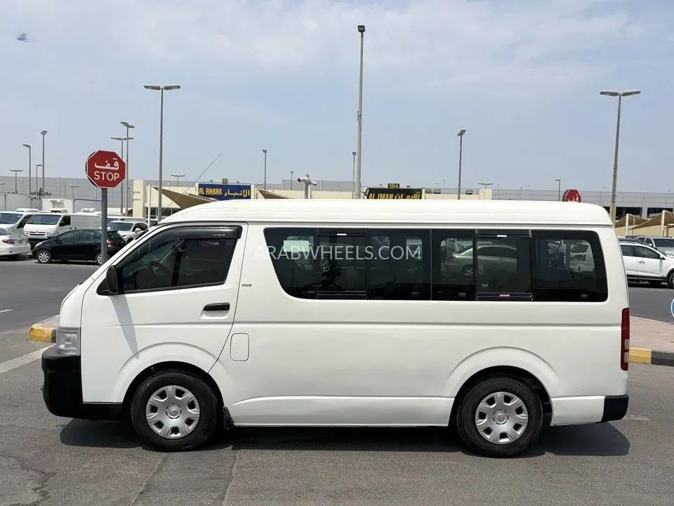 Toyota Hiace 2008 for Sale in Sharjah Image-4