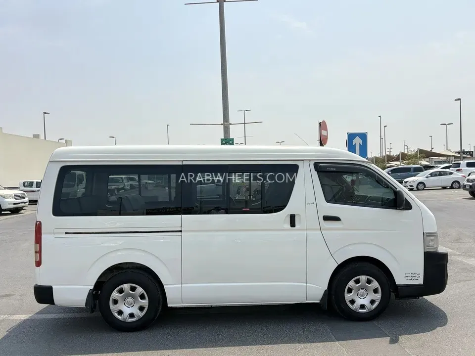 Toyota Hiace 2008 for Sale in Sharjah Image-5