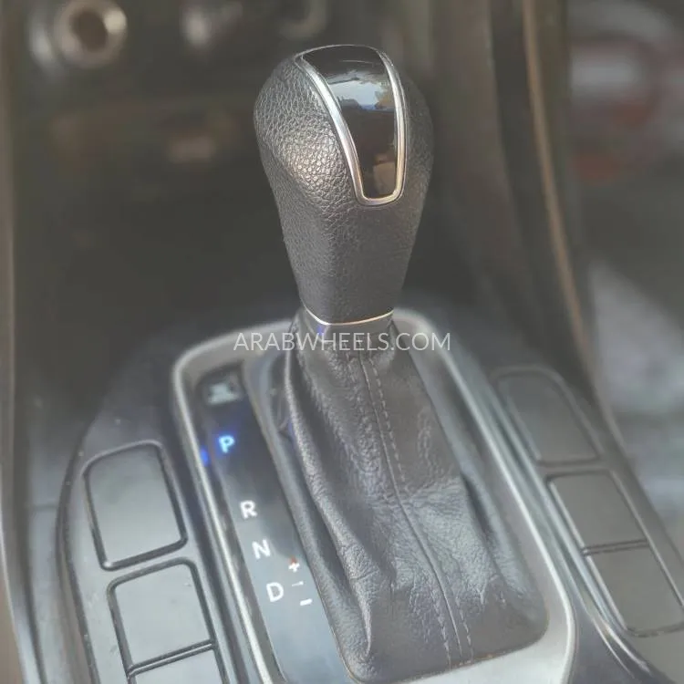 Hyundai Santa Fe 2014 for Sale in Sharjah Image-10