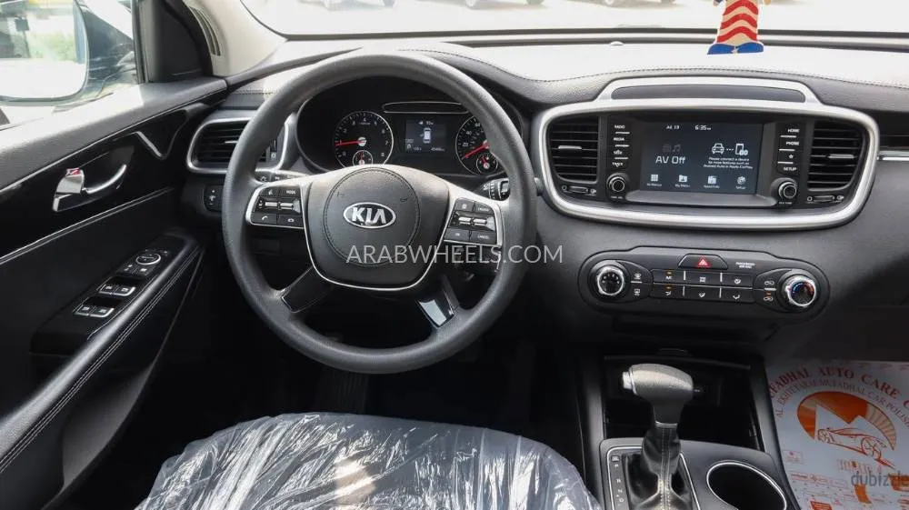 Kia Sorento 2019 for Sale in Sharjah Image-5