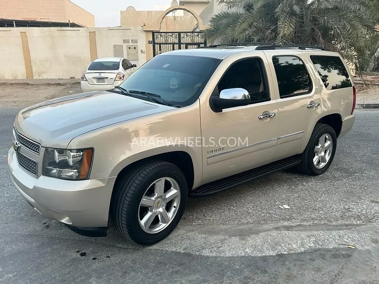Chevrolet Tahoe 2011 for Sale in Sharjah Image-4