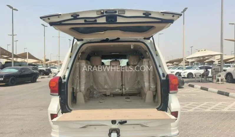 Toyota Land Cruiser 2015 for Sale in Sharjah Image-14