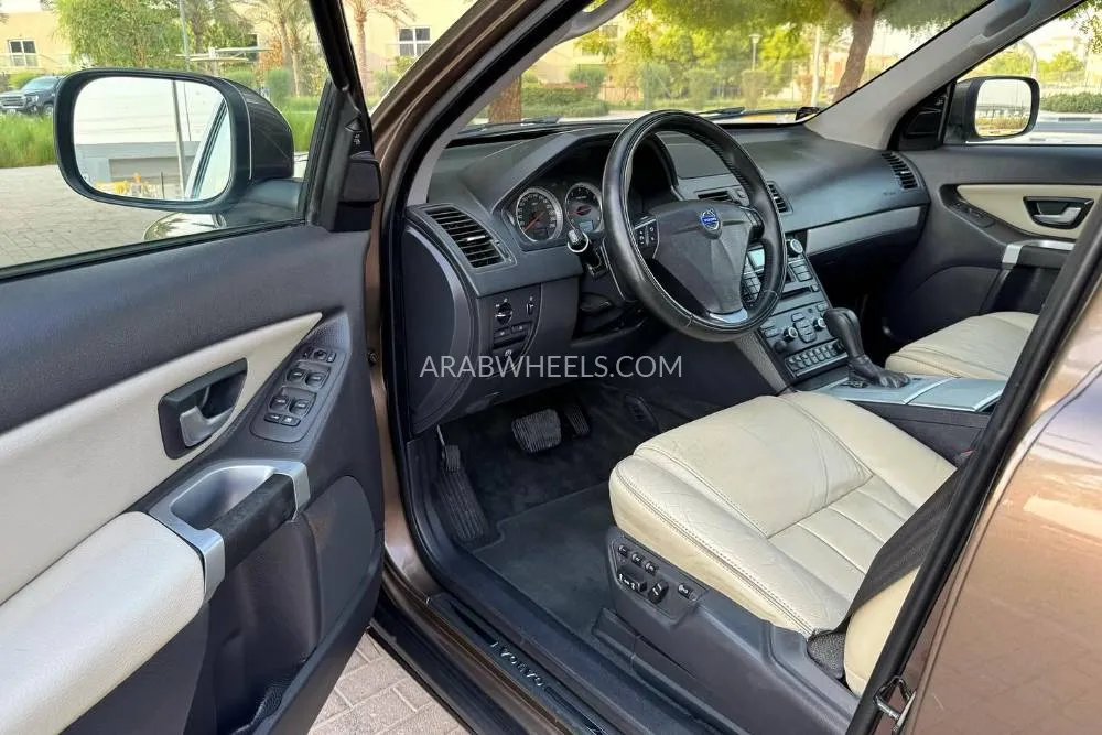 Volvo XC90 2014 for Sale in Dubai Image-8