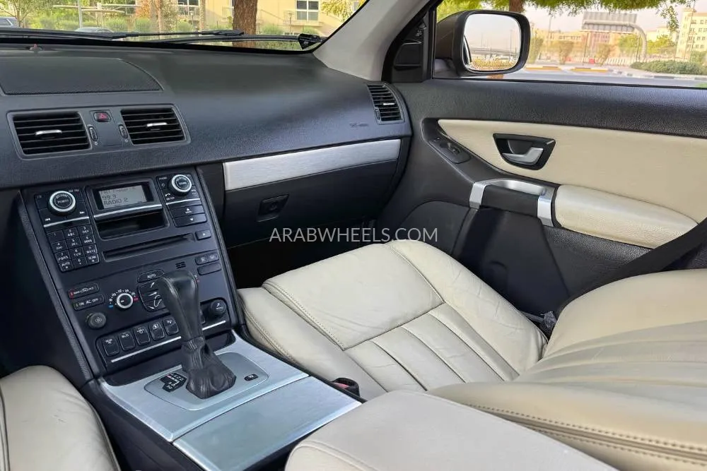Volvo XC90 2014 for Sale in Dubai Image-15