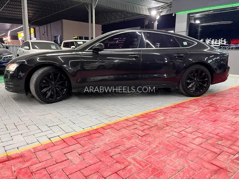 Audi A7 2014 for Sale in Ajman Image-3