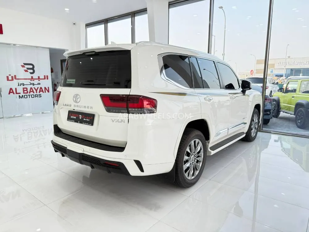 Toyota Land Cruiser 2024 for Sale in Abu Dhabi Image-11