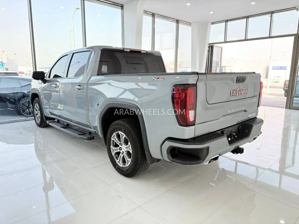 GMC Sierra 2024 for Sale in Abu Dhabi Image-9
