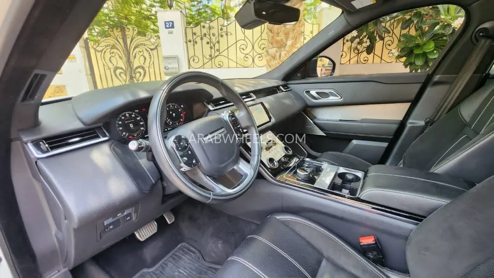 Land Rover Range Rover Velar 2018 for Sale in Dubai Image-2