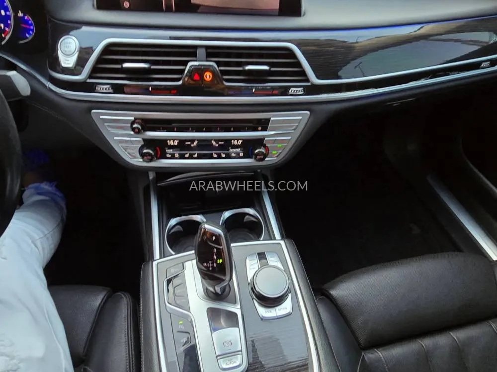 بي إم دبليو الفئة السابعة 2019 for Sale in دبي Image-12