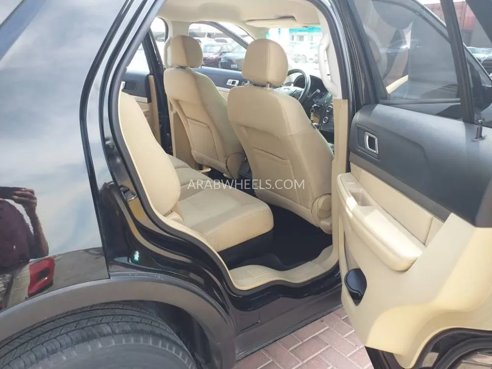 Ford Explorer 2016 for Sale in Sharjah Image-6
