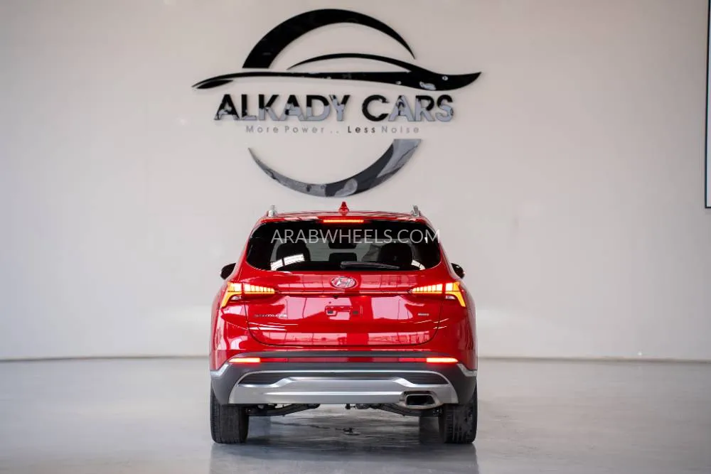 هيونداي سانتا في 2023 for Sale in أم القيوين Image-4