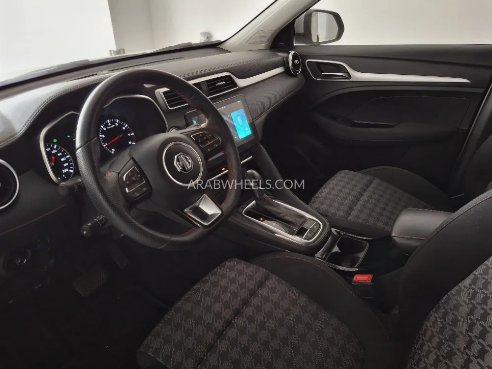 MG ZS 2024 for Sale in Dubai Image-4