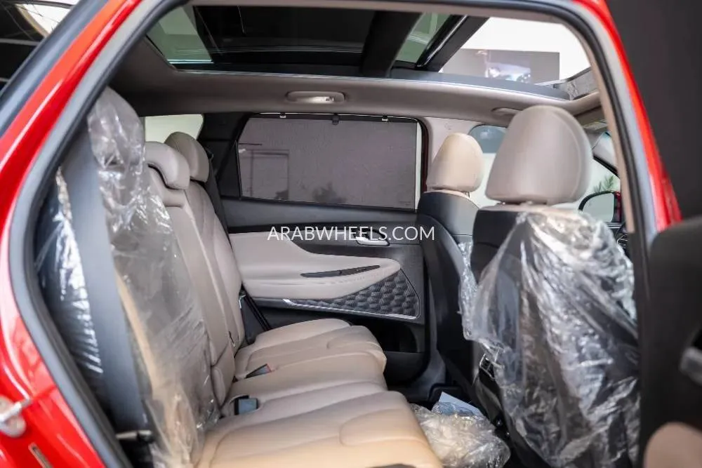 هيونداي سانتا في 2023 for Sale in أم القيوين Image-15