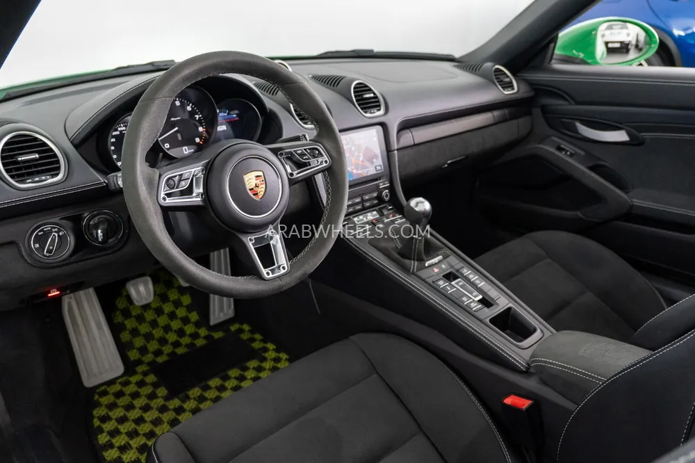 Porsche 718 2023 for Sale in Dubai Image-7