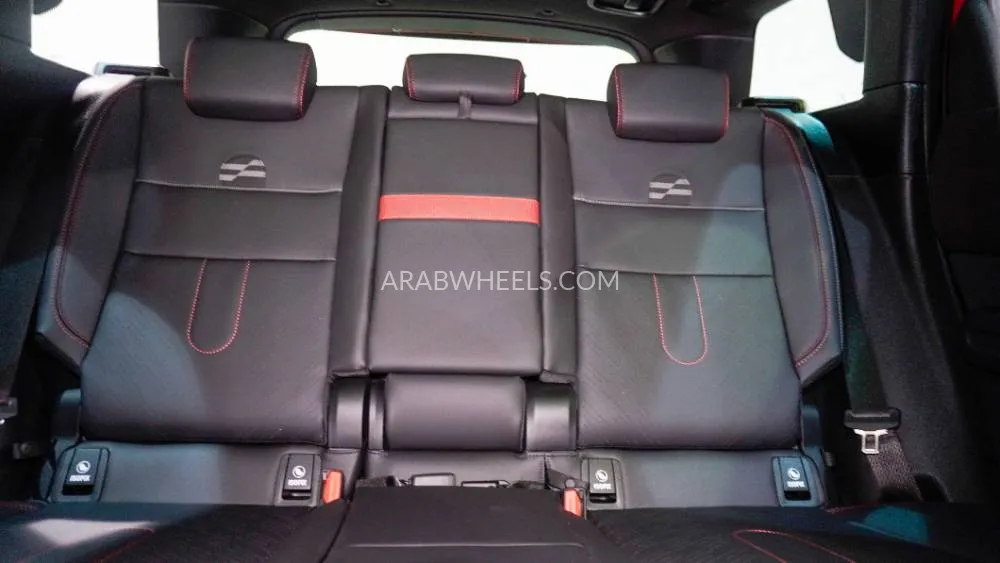 ميني كانتريمان 2025 for Sale in أبو ظبي Image-11