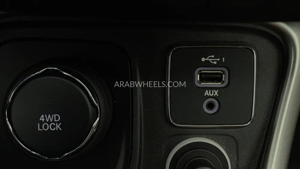 جيب كومباس 2019 for Sale in دبي Image-43