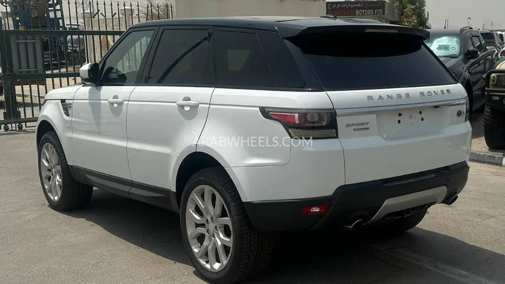 Land Rover Range Rover Sport 2014 for Sale in Umm Al Quwain Image-3
